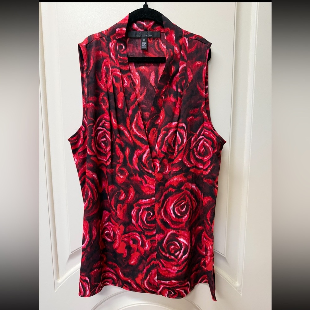 White House Black Market Red and Black Rose Tank Top “IKAT ROSES IMPULSE”